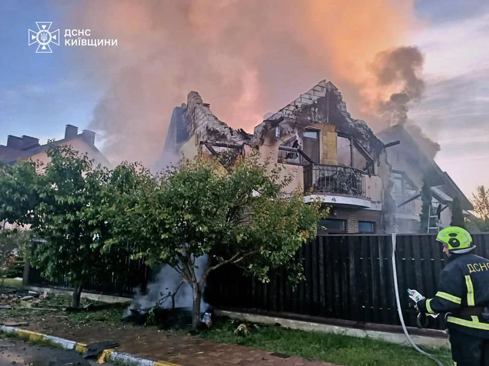 На Київщині унаслідок масованої атаки рф є пошкодження у 4 районах (фото)