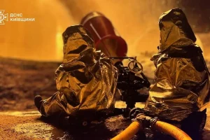 росіяни здійснили чергову атаку на промисловий обʼєкт Бориспільщини (фото)