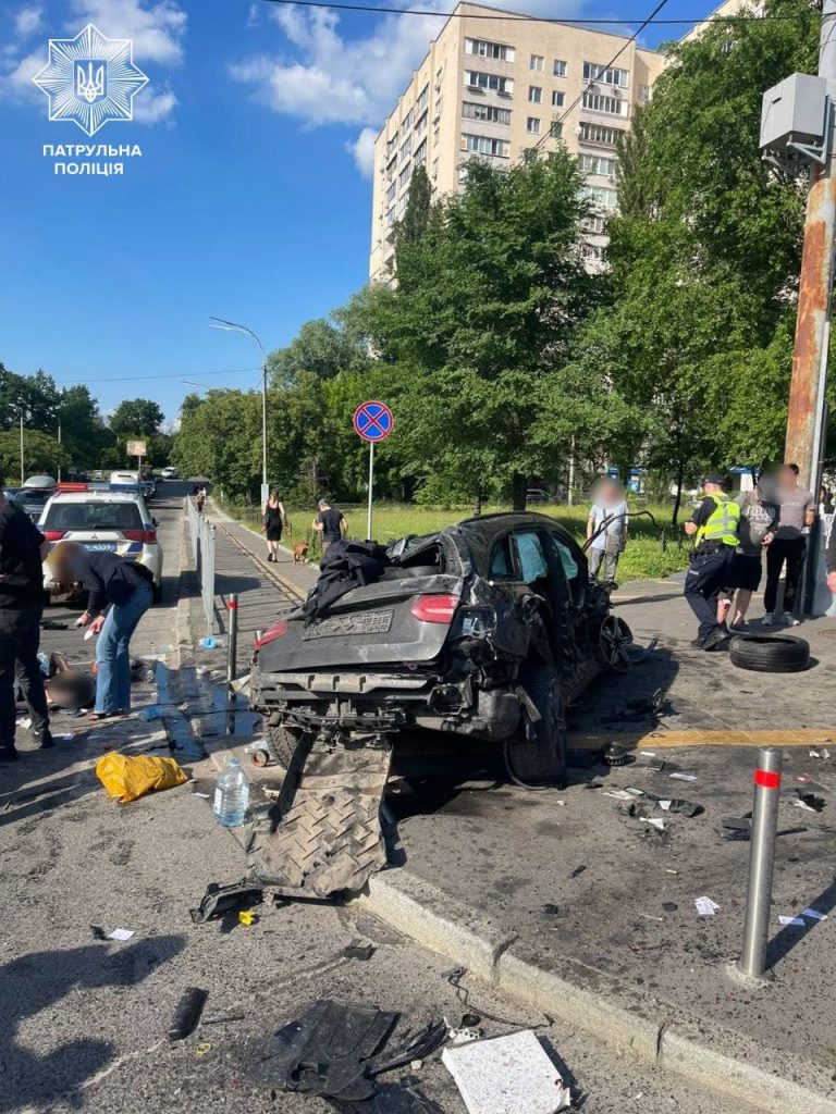 Водія, який спричинив ДТП з чотирма загиблими на Караваєвих дача у столиці, затримали