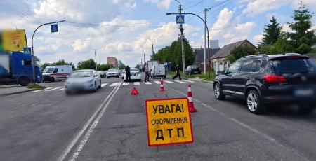 У Боярці автомобіль на переході збив жінку з сином: пішоходів госпіталізували