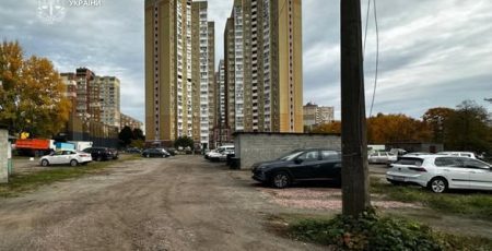 Чергова “туалетна схема”: Прокуратура через суд домоглася знесення нерухомості на Виноградарі
