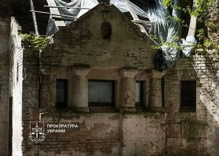 Пам’ятку архітектури в історичному ареалі Києва на вулиці Костельна намагаються врятувати через суд