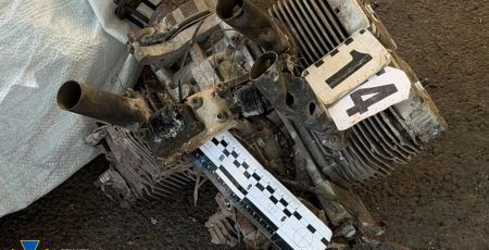 СБУ показала уламки дрона «Герань», яким рф вдарила по Києво-Печерській Лаврі (фото)