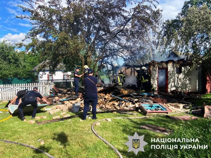 Пожежа на Бориспільщині: чоловік загинув, як вважають у поліції, через нехтування правил з вогнем