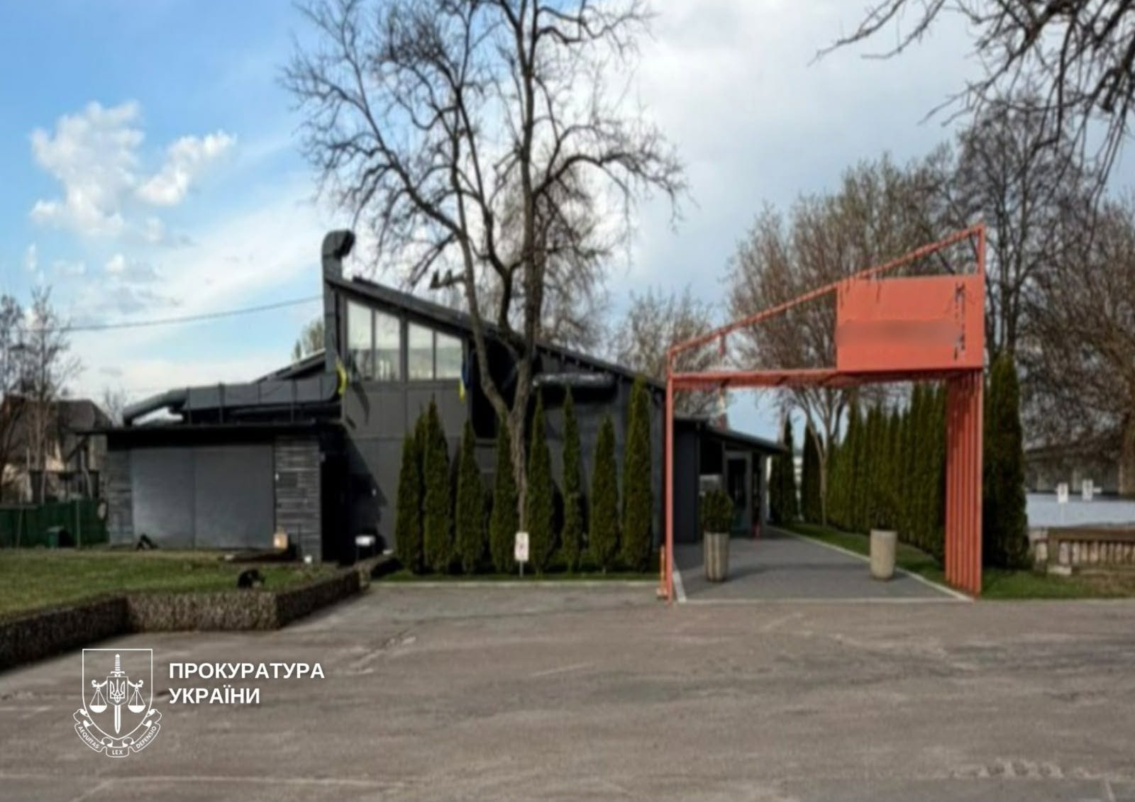 Прокуратура вимагає знести у Києві ресторан на узбережжі Дніпра
