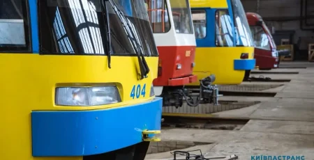 У Дарницькому районі через ремонт тепломережі на Бориспільській не курсують трамваї