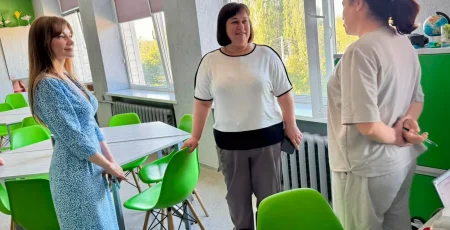 Жанна Осипенко відвідала Калинівський академічний ліцей, який долучився до пілотування реформи старшої профільної школи