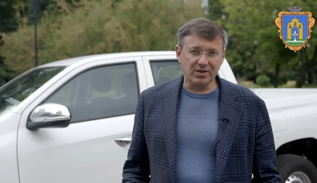 Бровари передали пікап для підрозділу ППО