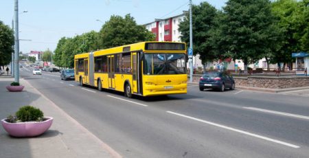 Зміни руху: на вихідних у Києві буде змінено деякі маршрути громадського транспорту