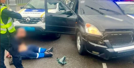 У Києві п’яний водій тікав від патрульних та пошкодив три службові машини