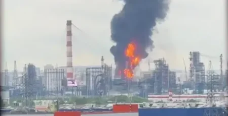 Генштаб підтвердив ураження нафтопереробного заводу у Москві