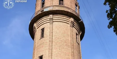 Столичні прокурори вамагають привести у порядок ще один об’єкт культурної спадщини - Водонапірну башту в Голосієво
