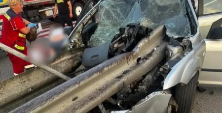 На Обухівщині 70-річний водій Ford Focus влетів у відбійник (фото)