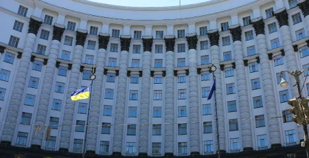 За нові вікна для будівлі Уряду на Грушевського заплатять 4,19 млн гривень