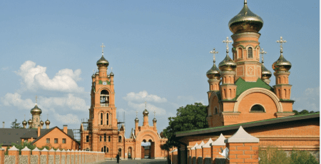 ДЕСС додала до переліку афілійованих з РПЦ організацій монастир “Голосіївська пустинь”, де було викрито підпільну проросійську школу