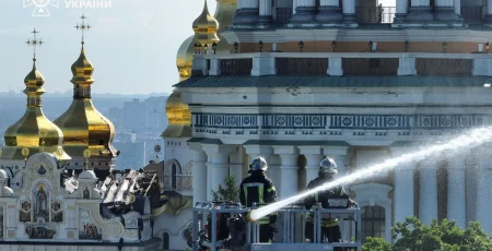 росіяни знищили або пошкодили в Україні загалом майже тисячу культурних споруд, третина - храми, синагоги, мечеті