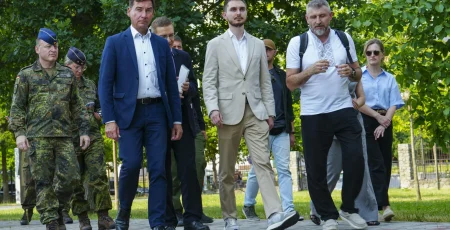 Бучу відвідала делегація Німеччини на чолі з державним секретарем Федерального міністерства оборони ФРН Себастьяном