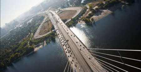 «Київський метрополітен» оголосив тендер на проєктування капремонту проїзду Південного мостового переходу