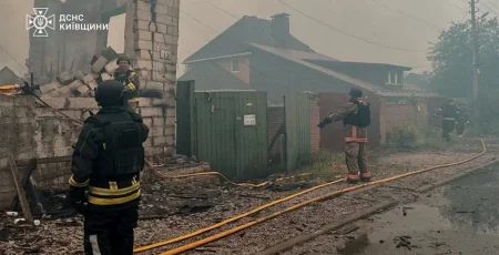 Кількість загиблих унаслідок ворожої атаки на Київщину зросла до трьох (фото, відео)