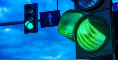 На перехресті бульвару Гавела та вулиці Метробудівської відновили роботу світлофорного об’єкта