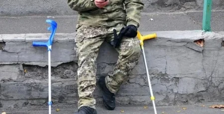 Доріжки біля центру реабілітації військових в Ірпені відремонтує родич директора Житнього ринку