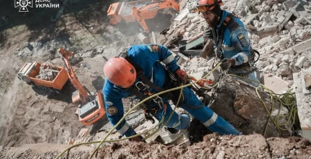 Кількість загиблих після масованої атаки рф на Київ зросла до 17 (фото, відео)