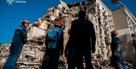 У Голосіївському, Дарницькому і Шевченківському районах розгорнули штаби допомоги постраждалим від атаки рф (локації)