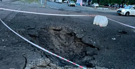 Нічна атака на Київ: серед постраждалих є дитина, наслідки фіксують у чотирьох районах