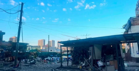 У Києві атака рф вбила жінку, є постраждалі, пошкоджено станцію метро “Лук’янівська”