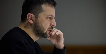 Зеленський про нічні обстріли: росіяни продовжують воювати з автобусами та лікарнями