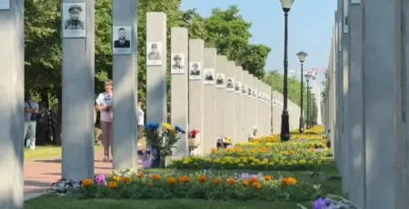 КМДА відхрестилася від Алеї Героїв на Троєщині