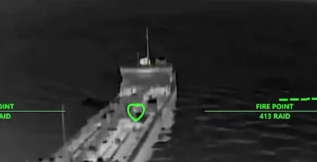 В Азовському морі Сили оборони уразили 12 танкерів, буксир і суховантаж (відео)