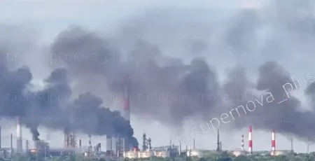Сили оборони уразили НПЗ "Сизранський"- завод палає